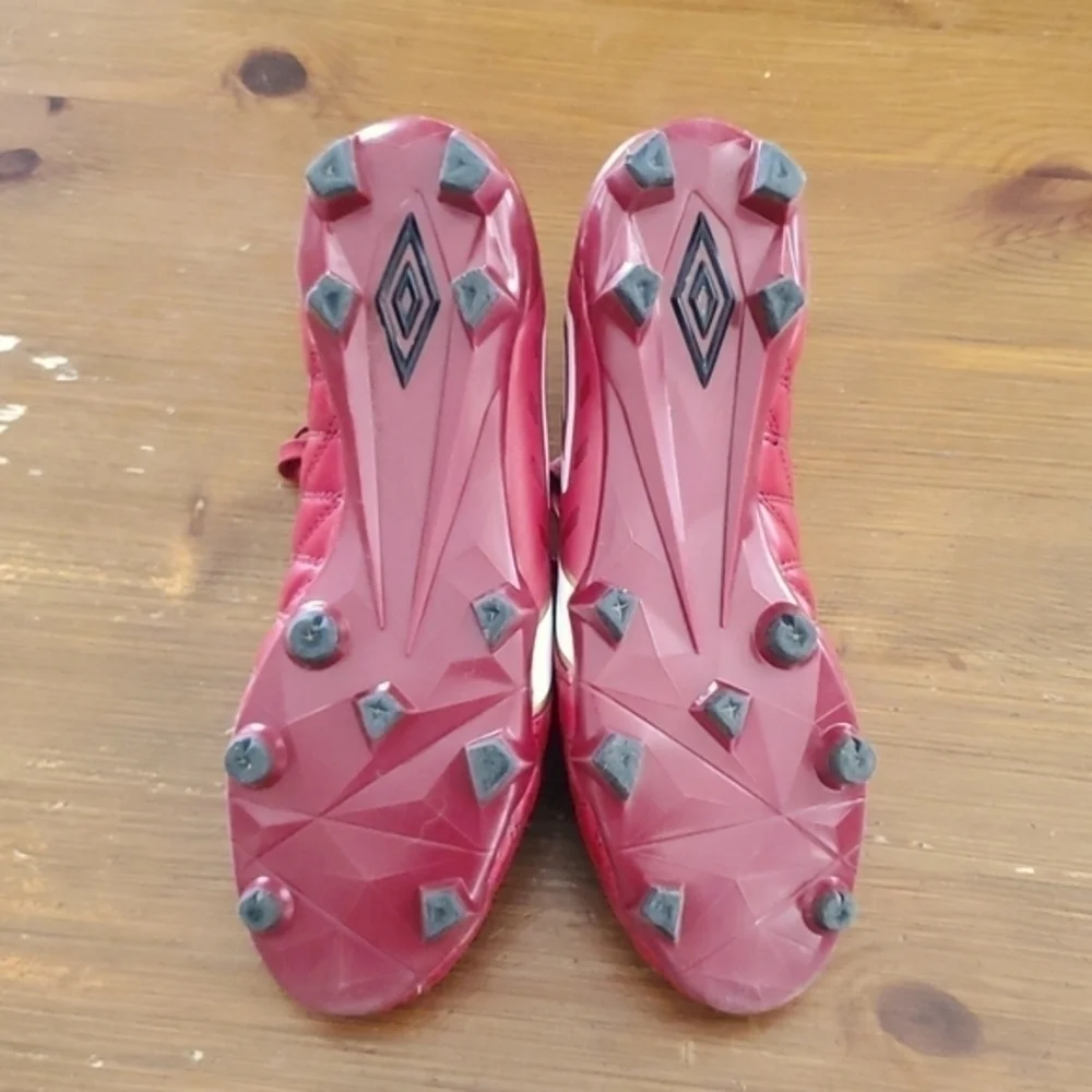 UMBRO Kid's Soccer Cleats Shoes Edison Flores Edition Peruvian Soccer Player